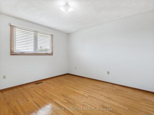 709 Upper Paradise Rd, Hamilton, ON - Indoor Photo Showing Other Room