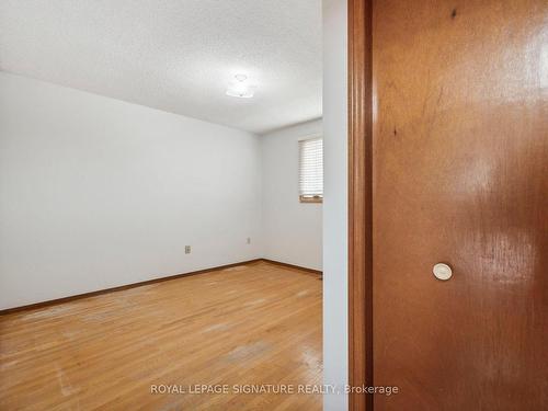 709 Upper Paradise Rd, Hamilton, ON - Indoor Photo Showing Other Room