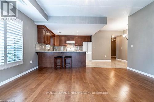 203 - 16 Sullivan Avenue, Thorold, ON - Indoor Photo Showing Kitchen