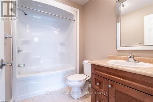 203 - 16 Sullivan Avenue, Thorold, ON - Indoor Photo Showing Bathroom