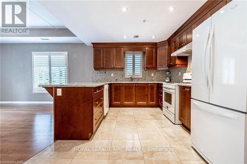 203 - 16 Sullivan Avenue, Thorold, ON - Indoor Photo Showing Kitchen