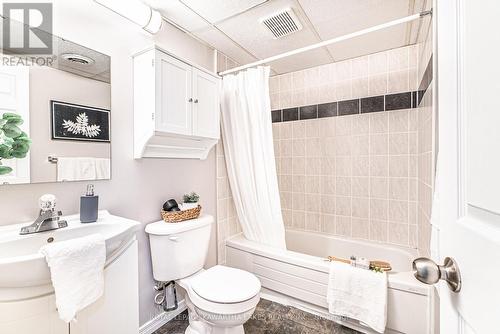 89 Lori Boulevard, Kawartha Lakes (Lindsay), ON - Indoor Photo Showing Bathroom