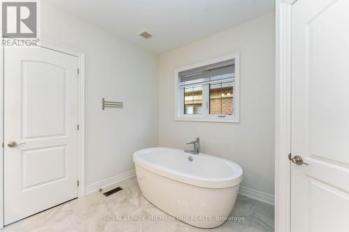 107 Appleyard Avenue, Vaughan, ON - Indoor Photo Showing Bathroom