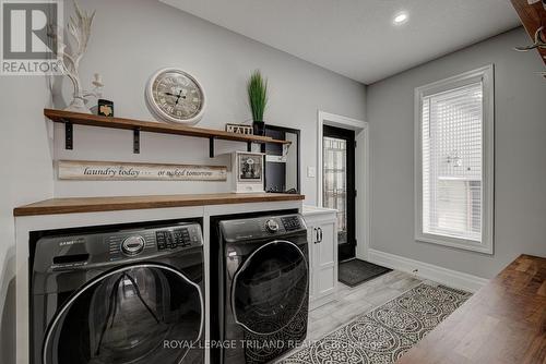 22345 Allen Road, Strathroy-Caradoc (Mount Brydges), ON - Indoor Photo Showing Laundry Room