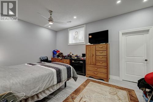 22345 Allen Road, Strathroy-Caradoc (Mount Brydges), ON - Indoor Photo Showing Bedroom