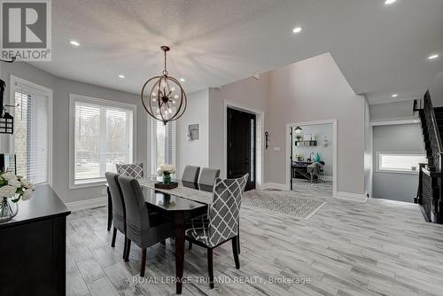 22345 Allen Road, Strathroy-Caradoc (Mount Brydges), ON - Indoor Photo Showing Dining Room