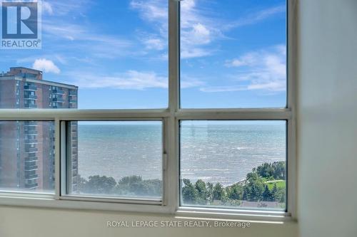 1505 - 2263 Marine Drive, Oakville (Bronte West), ON - Indoor Photo Showing Other Room