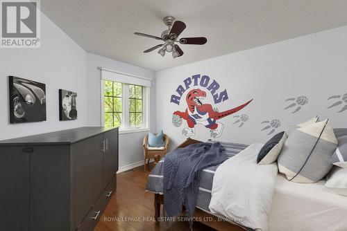 1038 Old Oak Drive, Oakville (West Oak Trails), ON - Indoor Photo Showing Bedroom