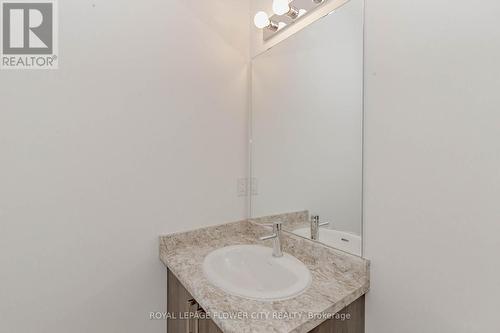 25 - 150 Glendale Avenue, St. Catharines, ON - Indoor Photo Showing Bathroom