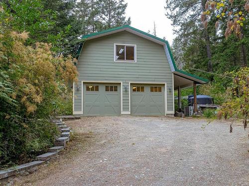 933 Middlegate Rd, Errington, BC 