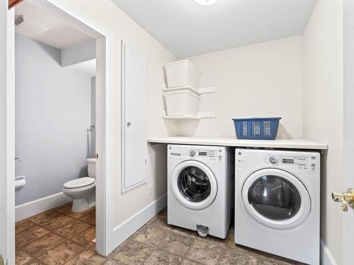 919 Dominion Street, Kamloops, BC - Indoor Photo Showing Laundry Room