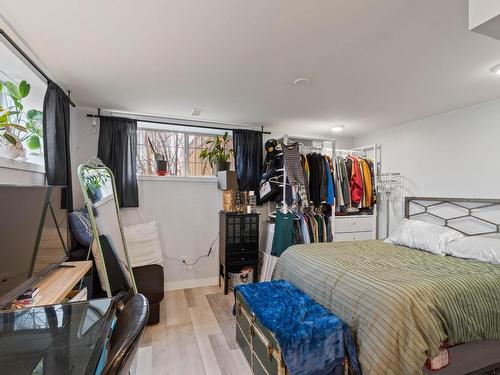 919 Dominion Street, Kamloops, BC - Indoor Photo Showing Bedroom