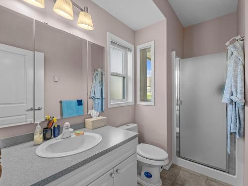 663 Cooper Place, Kamloops, BC - Indoor Photo Showing Bathroom