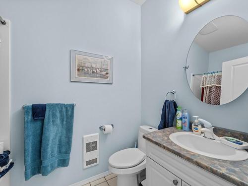 663 Cooper Place, Kamloops, BC - Indoor Photo Showing Bathroom