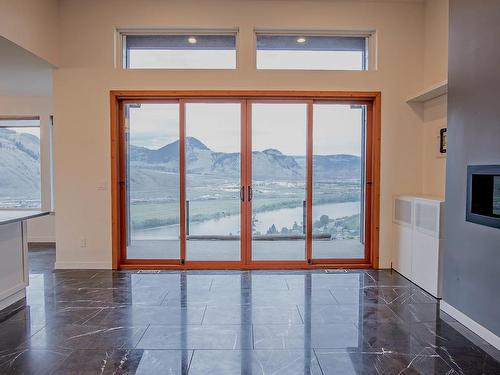 2304 Saddleback Drive, Kamloops, BC - Indoor Photo Showing Other Room