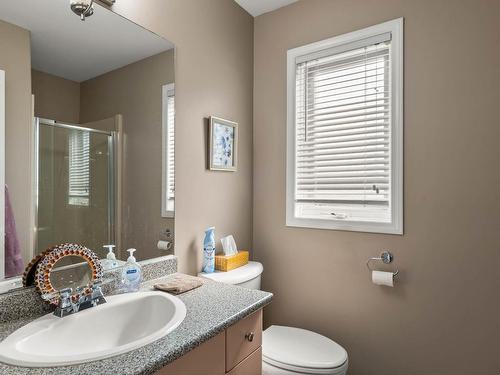 1095 Lincoln Crt, Kamloops, BC - Indoor Photo Showing Bathroom