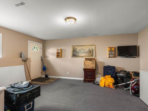 1095 Lincoln Crt, Kamloops, BC - Indoor