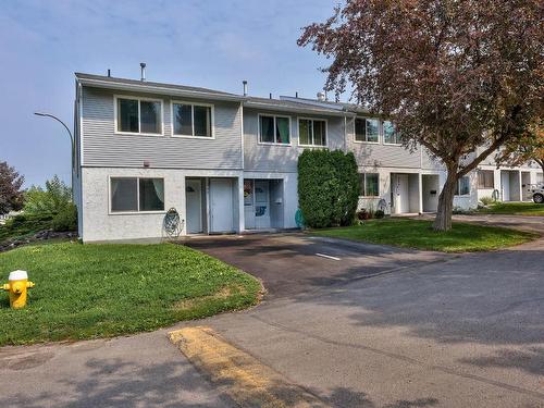 345-1780 Springview Place, Kamloops, BC - Outdoor With Facade