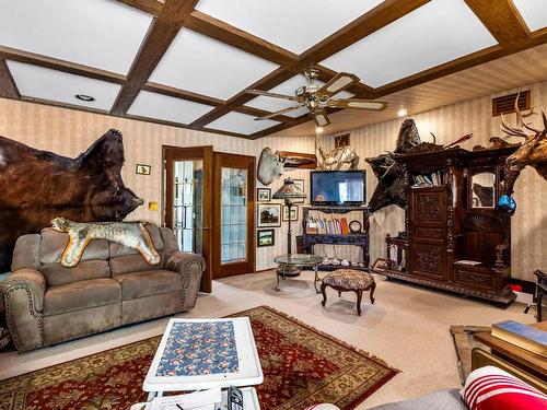 2690 Garcia Street, Merritt, BC - Indoor Photo Showing Living Room