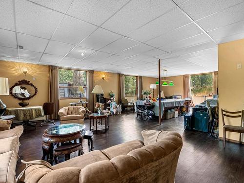 2690 Garcia Street, Merritt, BC - Indoor Photo Showing Living Room