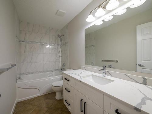 2663 Young Place, Kamloops, BC - Indoor Photo Showing Bathroom