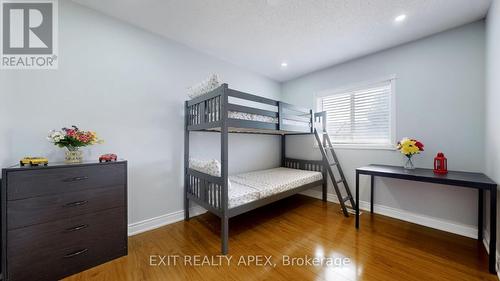 19 Monaco Court, Brampton (Fletcher'S Meadow), ON - Indoor Photo Showing Bedroom