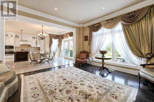 15 Day Lily Crescent, Richmond Hill, ON - Indoor Photo Showing Other Room