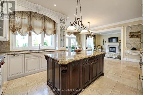 15 Day Lily Crescent, Richmond Hill, ON - Indoor Photo Showing Kitchen With Fireplace With Double Sink