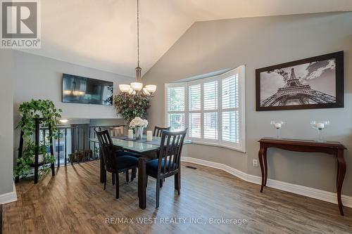 125 Riverview Road, New Tecumseth, ON - Indoor Photo Showing Dining Room