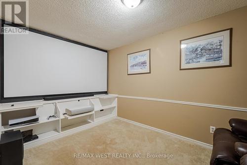 125 Riverview Road, New Tecumseth, ON - Indoor Photo Showing Other Room