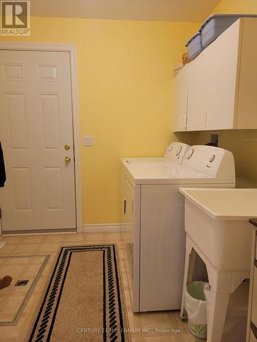 74 Pennsylvania Avenue, Wasaga Beach, ON - Indoor Photo Showing Laundry Room