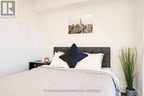 809 - 30 Gibbs Road S, Toronto (Islington-City Centre West), ON - Indoor Photo Showing Bedroom