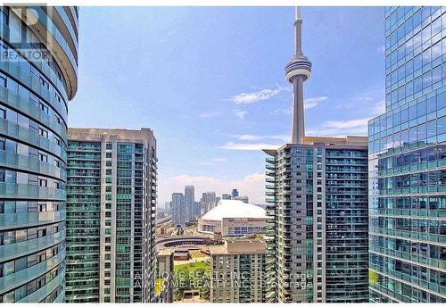 2307 - 14 York Street, Toronto (Waterfront Communities), ON - Outdoor With Facade