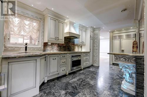 300 Hendon Avenue, Toronto (Newtonbrook West), ON - Indoor Photo Showing Kitchen