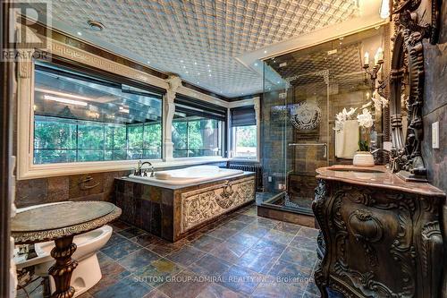 300 Hendon Avenue, Toronto (Newtonbrook West), ON - Indoor Photo Showing Bathroom