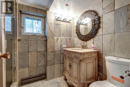 300 Hendon Avenue, Toronto (Newtonbrook West), ON - Indoor Photo Showing Bathroom