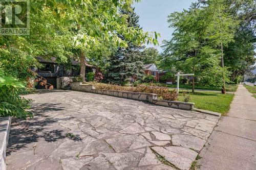 300 Hendon Avenue, Toronto (Newtonbrook West), ON - Outdoor