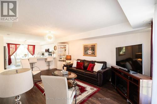 102 - 3108 Eglinton Avenue W, Mississauga (Churchill Meadows), ON - Indoor Photo Showing Living Room