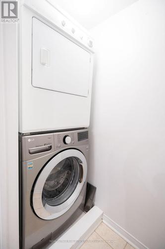 102 - 3108 Eglinton Avenue W, Mississauga (Churchill Meadows), ON - Indoor Photo Showing Laundry Room