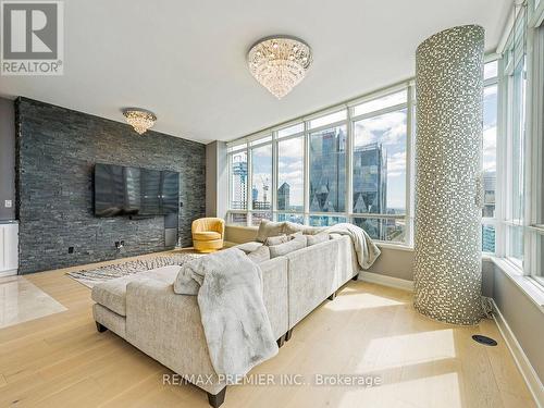 5104 - 65 Bremner Boulevard, Toronto (Waterfront Communities), ON - Indoor Photo Showing Living Room With Fireplace