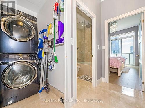 5104 - 65 Bremner Boulevard, Toronto (Waterfront Communities), ON - Indoor Photo Showing Laundry Room