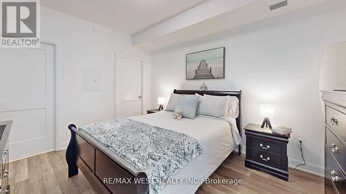 118 - 50 Lakebreeze Drive, Clarington (Newcastle), ON - Indoor Photo Showing Bedroom