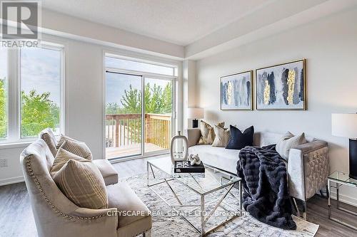 767 Heathrow Path N, Oshawa (Samac), ON - Indoor Photo Showing Living Room