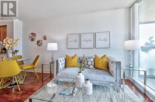 2006 - 60 Brian Harrison Way, Toronto (Bendale), ON - Indoor Photo Showing Living Room