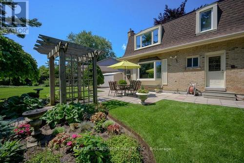 2262 Bonnylyn Court, Oakville (Eastlake), ON - Outdoor