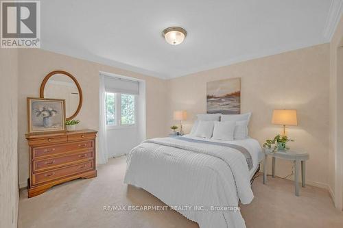 2262 Bonnylyn Court, Oakville (Eastlake), ON - Indoor Photo Showing Bedroom