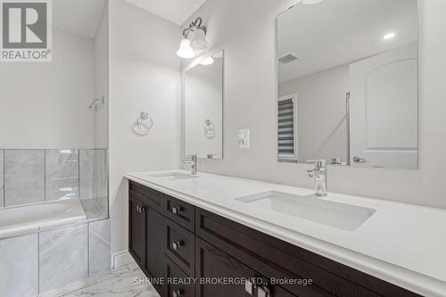 163 Byers Street, London, ON - Indoor Photo Showing Bathroom