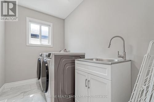 163 Byers Street, London, ON - Indoor Photo Showing Laundry Room