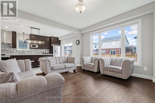 163 Byers Street, London, ON - Indoor Photo Showing Living Room