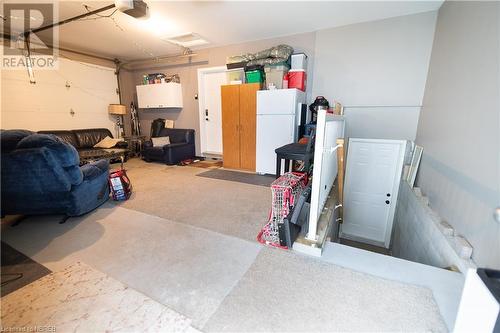 2585 Connaught Avenue, North Bay, ON - Indoor Photo Showing Garage